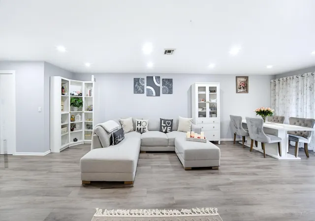 Photo 3 of Townhouse for sale at 2276 Discovery Cir W #2276, Deerfield Beach, FL 33442 | MLS# B26081292 | Listing updated on 2026-10-01
