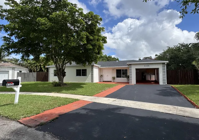 Photo 1 of Single family home for sale at 8306 Nw 74th Terrace, Tamarac, FL 33321 | MLS# B26081298 | Listing updated on 2026-10-10