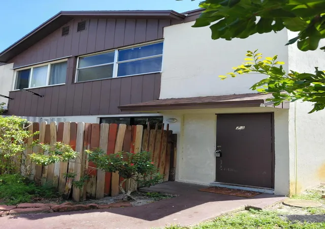 Townhouse for sale at 3201 NW 4th Terrace #73, Pompano Beach, FL 33064 | MLS# B26081375