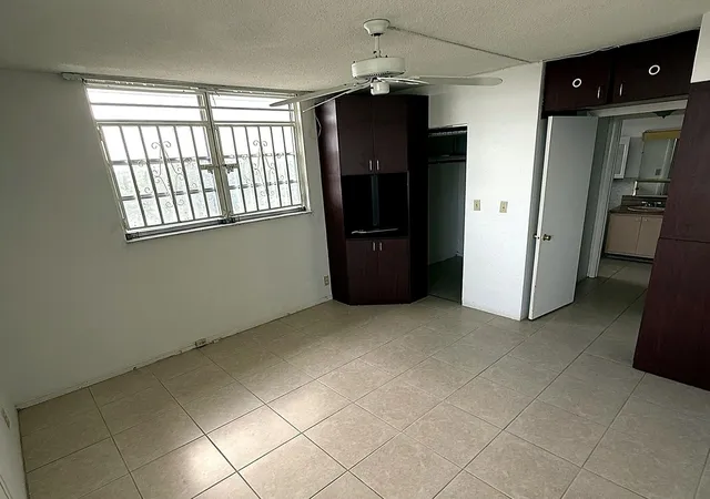 Photo 3 of Condo for sale at 1401 NE Miami Gdns Dr #1096, Miami, FL 33179 | MLS# B26081384 | Listing updated on 2026-10-10
