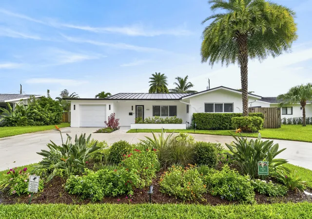 Photo 1 of Single family home for sale at 1970 Ne 32nd Street, Lighthouse Point, FL 33064 | MLS# B26081427 | Listing updated on 2026-10-10
