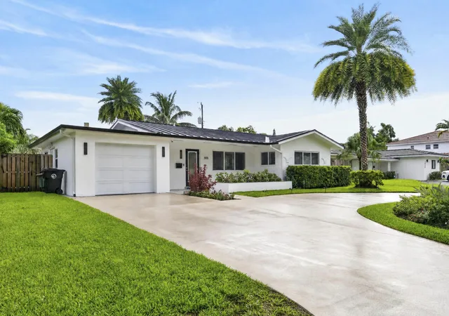 Photo 2 of Single family home for sale at 1970 Ne 32nd Street, Lighthouse Point, FL 33064 | MLS# B26081427 | Listing updated on 2026-10-10