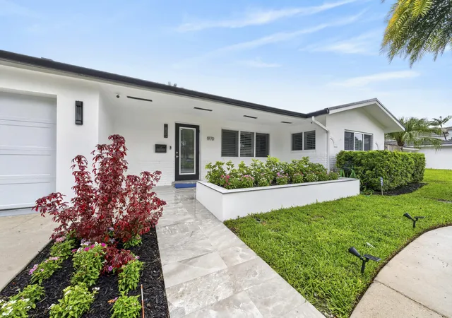 Photo 3 of Single family home for sale at 1970 Ne 32nd Street, Lighthouse Point, FL 33064 | MLS# B26081427 | Listing updated on 2026-10-10