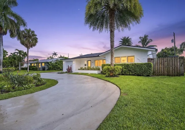 Photo 4 of Single family home for sale at 1970 NE 32nd Street, Lighthouse Point, FL 33064 | MLS# B26081427 | Listing updated on 2026-10-10