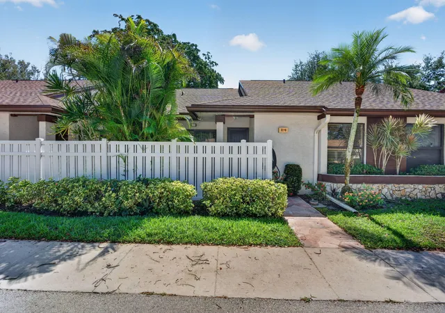 Photo 3 of House for sale at 3210 Carambola Cir #S, Coconut Creek, FL 33066 | MLS# B26081458 | Listing updated on 2026-09-29