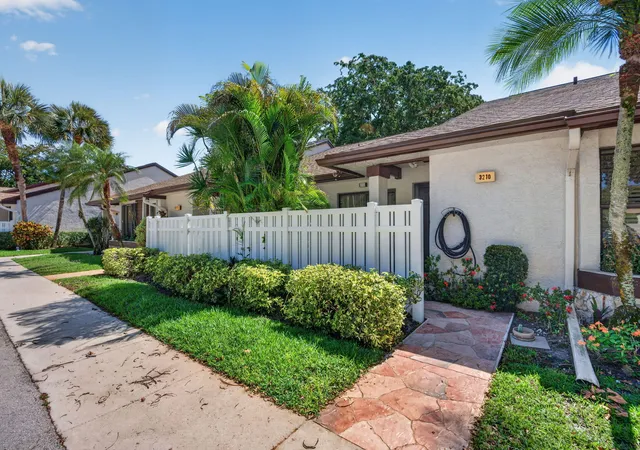 Photo 4 of House for sale at 3210 Carambola Cir #S, Coconut Creek, FL 33066 | MLS# B26081458 | Listing updated on 2026-09-29