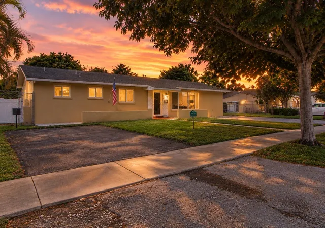 Single family home for sale at 2624 SW 107th Court, Miami, FL 33165 | MLS# B26081547