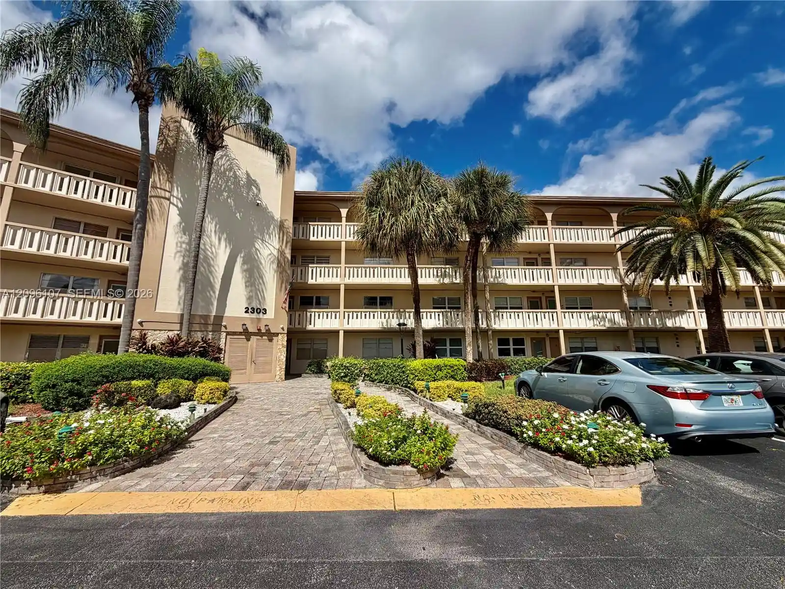 Listing Photo 1 - Condo for sale in 2303 Lucaya Ln located at 2303 Lucaya Ln, Coconut Creek, FL 33066 - Unit #C4