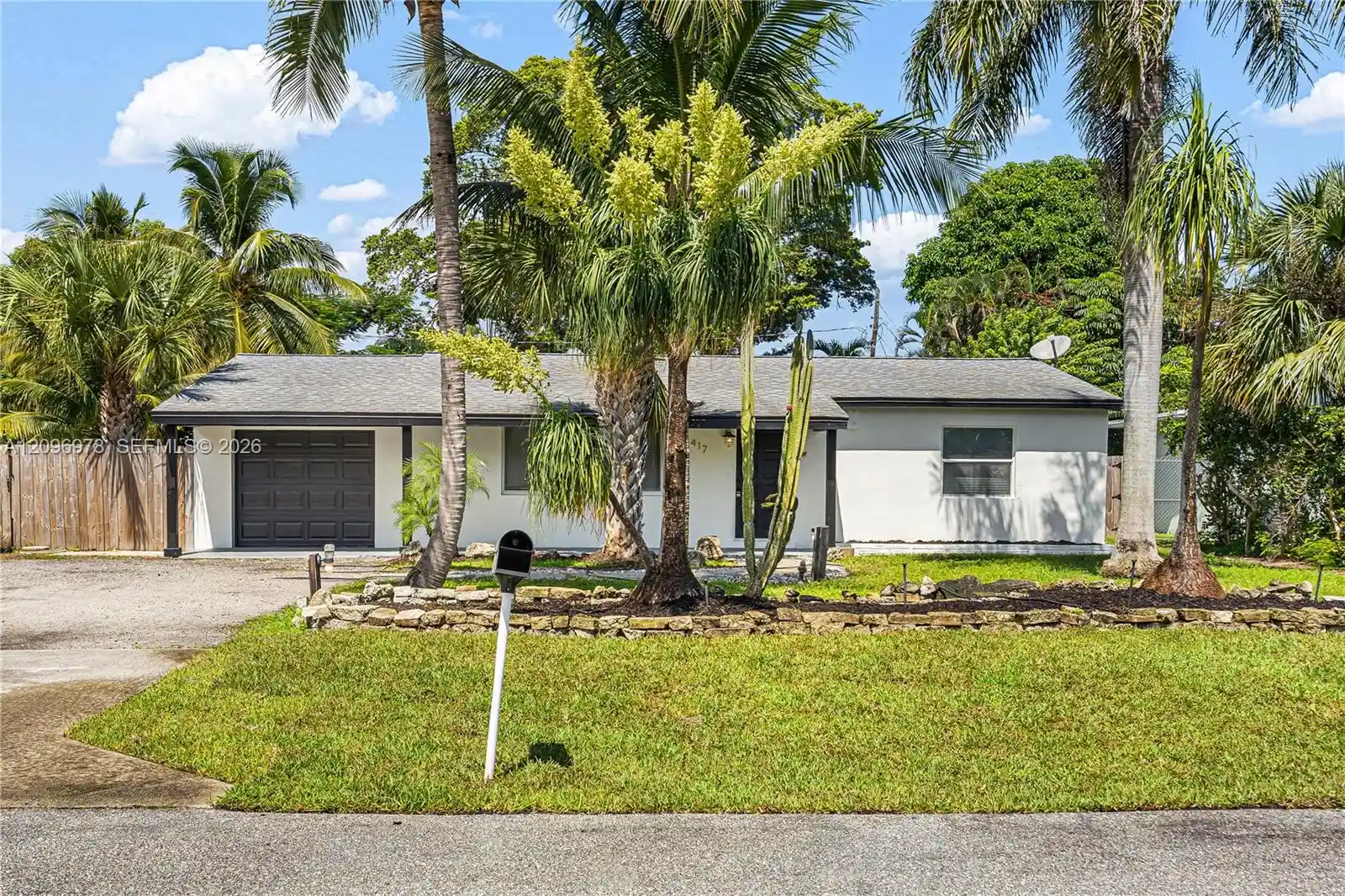 Photo 1 of Single family home for sale at 417 Sw 1st Avenue, Boynton Beach, FL 33435 | MLS# A12096978 | Listing updated on 2026-10-27