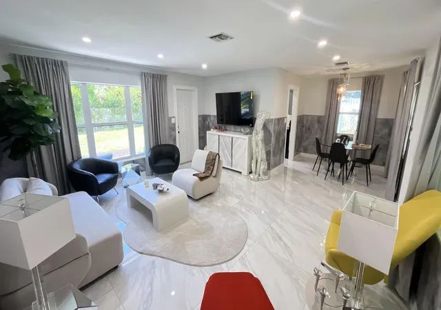 Photo 3 of Single family home for sale at 2957 Nw 6th Avenue, Wilton Manors, FL 33311 | MLS# B26081575 | Listing updated on 2026-10-10