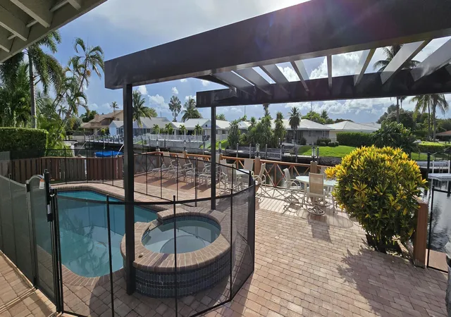 Photo 2 of Single family home for sale at 4011 Ne 27th Terrace, Lighthouse Point, FL 33064 | MLS# B26081594 | Listing updated on 2026-09-28