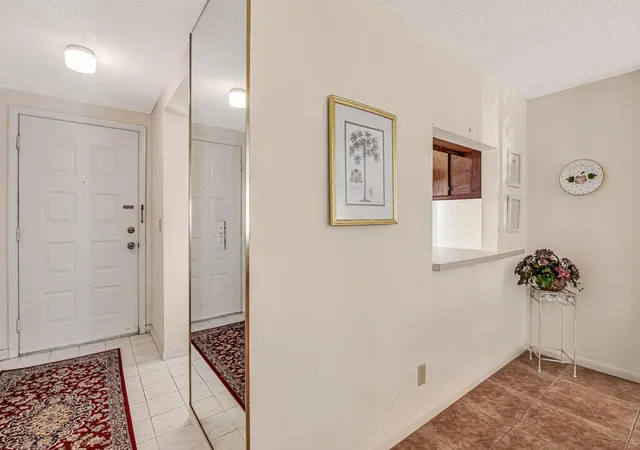 Photo 4 of Condo for sale at 890 N Federal Hwy #307, Lantana, FL 33462 | MLS# B26081647 | Listing updated on 2026-10-10