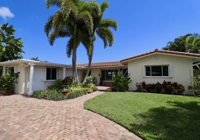 Photo 1 of Single family home for sale at 2208 Ne 19th Avenue, Wilton Manors, FL 33305 | MLS# B26081666 | Listing updated on 2026-10-10