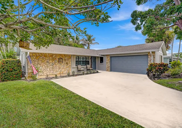Photo 2 of Single family home for sale at 1902 Eucalyptus Ave, Fort Pierce, FL 34949 | MLS# B26081717 | Listing updated on 2026-10-01