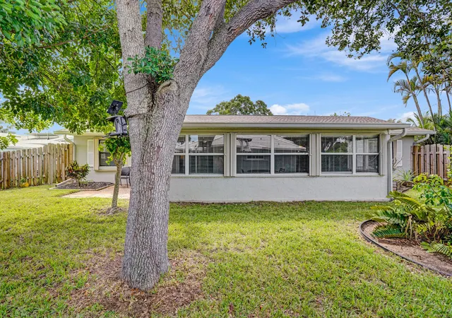 Photo 4 of Single family home for sale at 1902 Eucalyptus Ave, Fort Pierce, FL 34949 | MLS# B26081717 | Listing updated on 2026-10-01