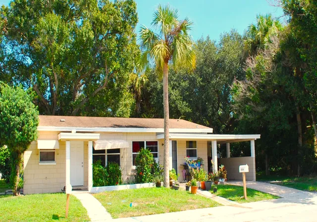 Multi family home for sale at 512 S 6th Street, Fort Pierce, FL 34950 | MLS# B26081816