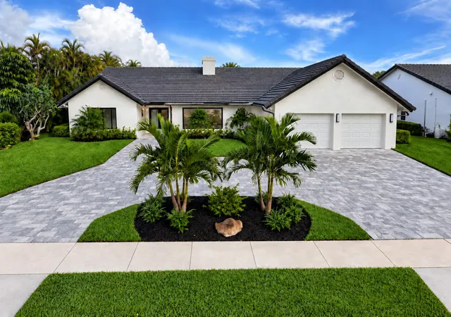 Photo 1 of Single family home for sale at 10941 Boca Woods Ln, Boca Raton, FL 33428 | MLS# B26081830 | Listing updated on 2026-10-10