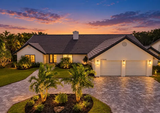 Photo 2 of Single family home for sale at 10941 Boca Woods Ln, Boca Raton, FL 33428 | MLS# B26081830 | Listing updated on 2026-10-10