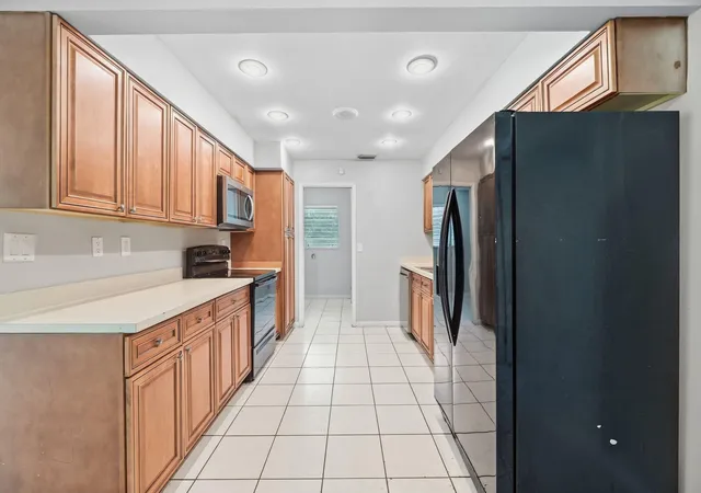 Photo 4 of Single family home for sale at 831 NW 43rd Avenue, Coconut Creek, FL 33066 | MLS# B26081863 | Listing updated on 2026-10-01