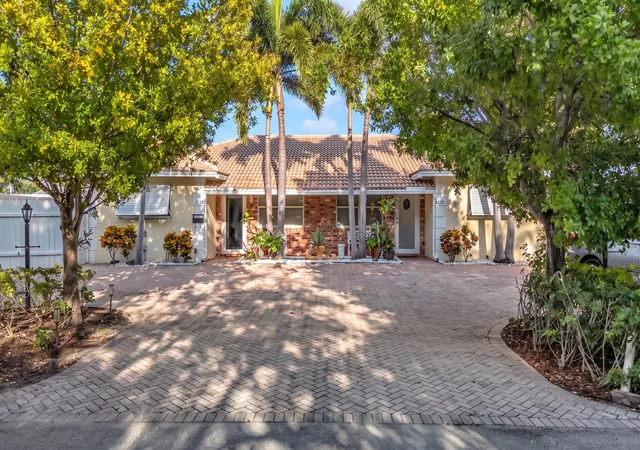 Photo 1 of Multi family home for sale at 5120 Ne 22nd Avenue, Lighthouse Point, FL 33064 | MLS# B26081914 | Listing updated on 2026-10-06