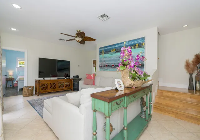 Photo 2 of Single family home for sale at 1808 N M St, Lake Worth Beach, FL 33460 | MLS# B26081918 | Listing updated on 2026-10-10