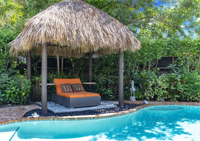 Photo 3 of Single family home for sale at 1808 N M St, Lake Worth Beach, FL 33460 | MLS# B26081918 | Listing updated on 2026-10-10