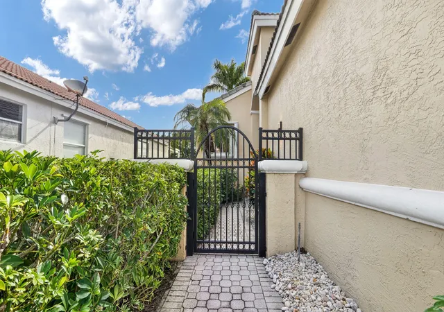 Photo 4 of Single family home for sale at 18718 Sea Turtle Ln, Boca Raton, FL 33498 | MLS# B26081955 | Listing updated on 2026-10-10