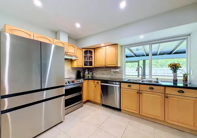 Photo 3 of Single family home for sale at 2621 NE 51st Court, Lighthouse Point, FL 33064 | MLS# B26081749 | Listing updated on 2026-10-06