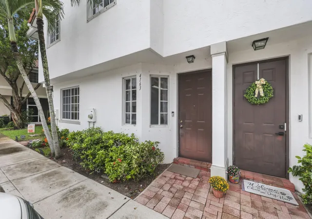 Photo 2 of Townhouse for sale at 4163 Napoli Lake Dr, Riviera Beach, FL 33410 | MLS# B26081821 | Listing updated on 2026-10-06