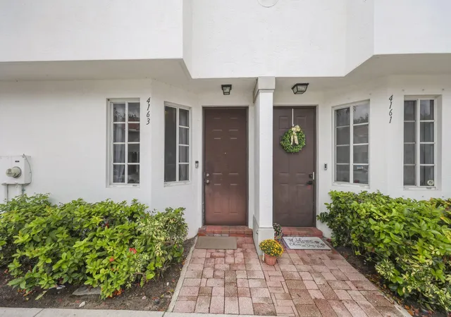 Photo 3 of Townhouse for sale at 4163 Napoli Lake Dr, Riviera Beach, FL 33410 | MLS# B26081821 | Listing updated on 2026-10-06