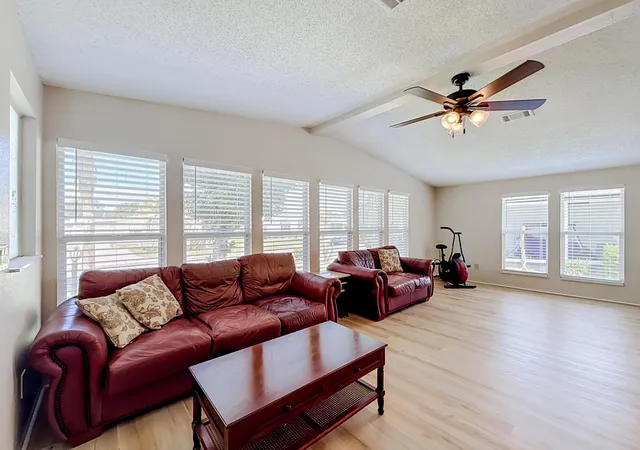 Photo 3 of Manufactured home for sale at 910 Orchid St, Lady Lake, FL 32159 | MLS# B26081994 | Listing updated on 2026-10-01