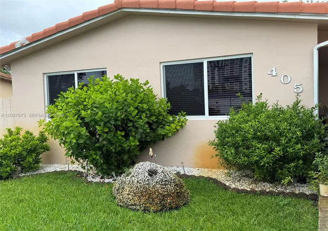 Photo 1 of Single family home for sale at 405 SW 106th Avenue, Miami, FL 33174 | MLS# A12097673 | Listing updated on 2026-10-30