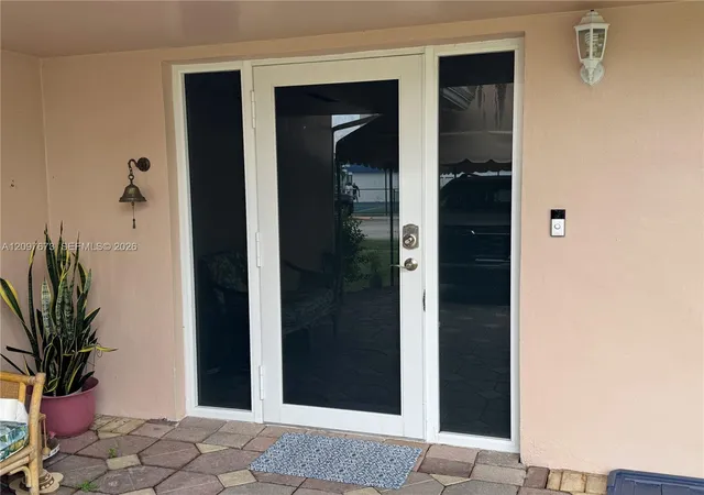 Photo 3 of Single family home for sale at 405 SW 106th Avenue, Miami, FL 33174 | MLS# A12097673 | Listing updated on 2026-10-30