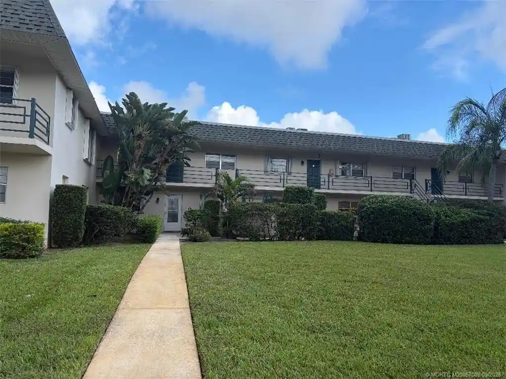 Listing Photo 1 - Condo for sale in 1900 S Kanner Hwy located at 1900 S Kanner Hwy, Stuart, FL 34994 - Unit #7-103