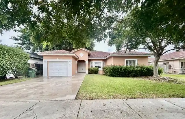 Photo 1 of Single family home for sale at 707 Se 14th Avenue, Homestead, FL 33033 | MLS# B26082096 | Listing updated on 2026-10-16