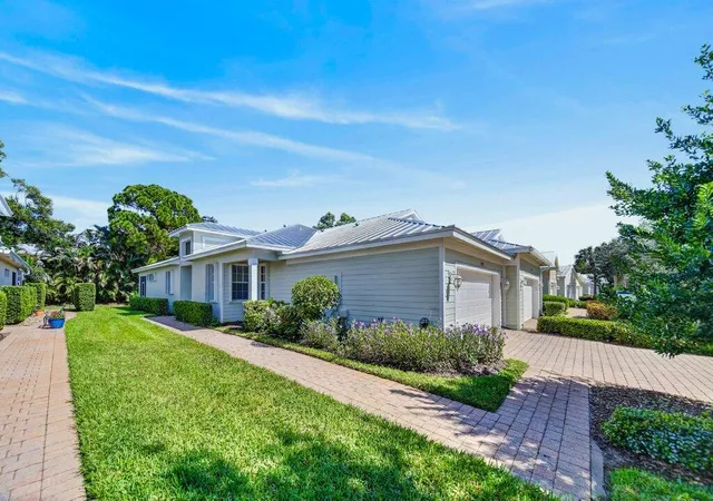 Photo 2 of Single family home for sale at 1559 Se Tidewater Pl, Stuart, FL 34997 | MLS# B26082105 | Listing updated on 2026-09-30