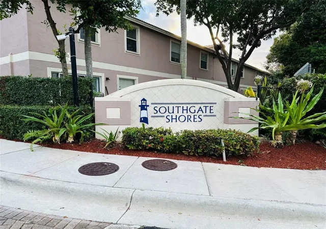 Photo 2 of Townhouse for sale at 8537 W Southgate Shrs Cir E, Tamarac, FL 33321 | MLS# B26082108 | Listing updated on 2026-10-02