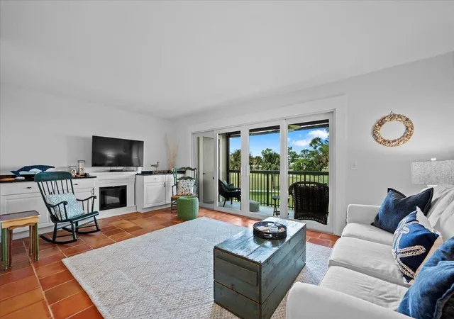 Photo 1 of Condo for sale at 18350 Se Wood Hvn Ln, Jupiter, FL 33469 | MLS# B26081773 | Listing updated on 2026-10-09