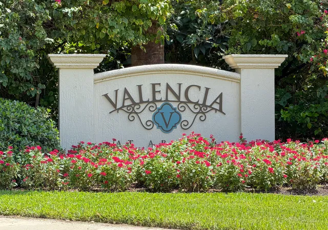 Photo 2 of Single family home for sale at 122 Santiago Dr, Jupiter, FL 33458 | MLS# B26082150 | Listing updated on 2026-10-01