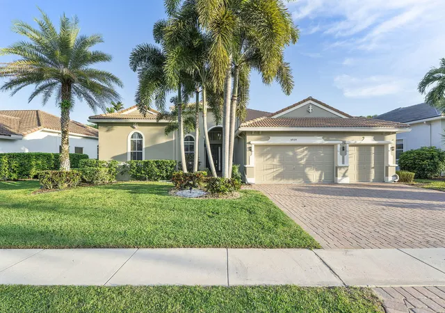 Photo 1 of Single family home for sale at 6929 Finamore Cir, Lake Worth, FL 33467 | MLS# B26082161 | Listing updated on 2026-10-10