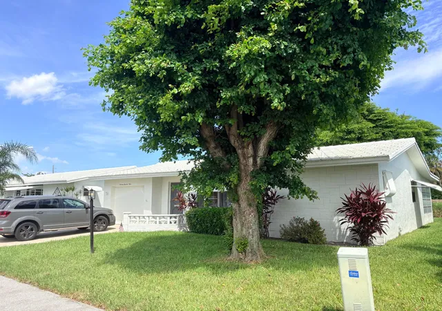 Photo 1 of Single family home for sale at 1304 Sw 15th Street, Boynton Beach, FL 33426 | MLS# B26082168 | Listing updated on 2026-10-07
