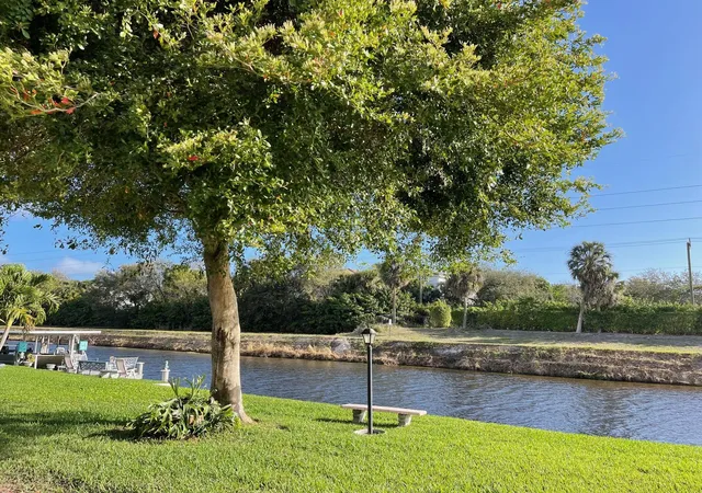 Photo 2 of Single family home for sale at 1304 Sw 15th Street, Boynton Beach, FL 33426 | MLS# B26082168 | Listing updated on 2026-10-07