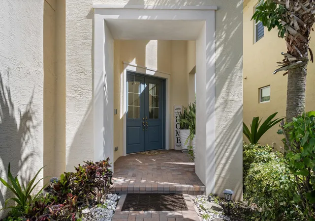 Photo 3 of Single family home for sale at 16033 Whippoorwill Cir, Loxahatchee, FL 33470 | MLS# B26082288 | Listing updated on 2026-10-05