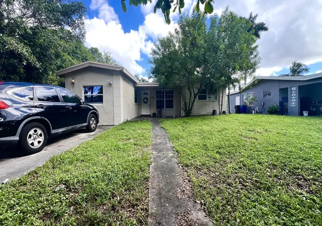 Photo 2 of Single family home for sale at 3999 Nw 36th Street, Lauderdale Lakes, FL 33309 | MLS# B26082302 | Listing updated on 2026-09-30