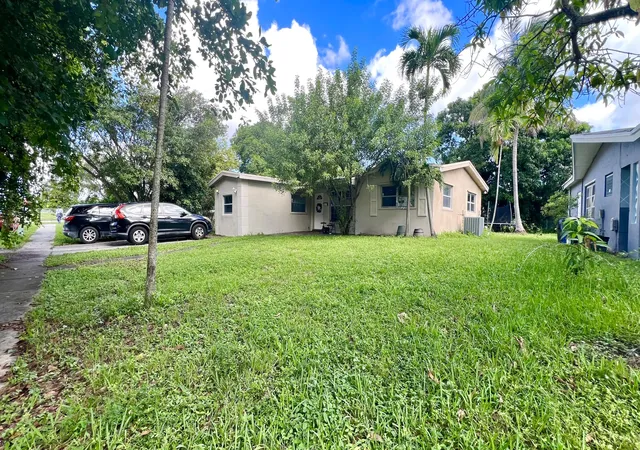 Photo 3 of Single family home for sale at 3999 Nw 36th Street, Lauderdale Lakes, FL 33309 | MLS# B26082302 | Listing updated on 2026-09-30