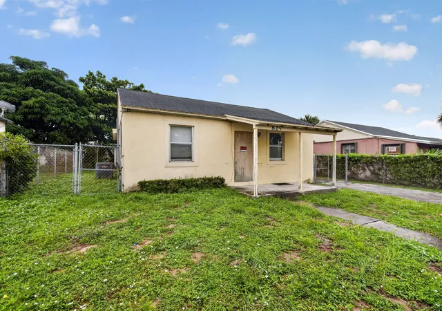 Photo 1 of Single family home for sale at 825 W 5th Street, Riviera Beach, FL 33404 | MLS# B26082324 | Listing updated on 2026-10-03