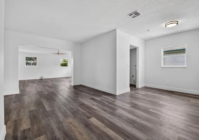 Photo 3 of Single family home for sale at 1025 W 7th Street, Riviera Beach, FL 33404 | MLS# B26082331 | Listing updated on 2026-10-08