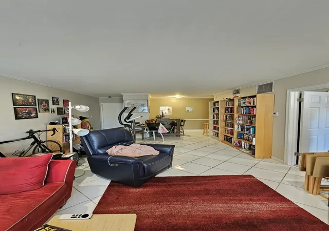 Photo 2 of Condo for sale at 119 Ne 19th Court #211G, Wilton Manors, FL 33305 | MLS# B26082328 | Listing updated on 2026-09-30