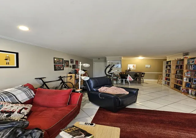 Photo 3 of Condo for sale at 119 Ne 19th Court #211G, Wilton Manors, FL 33305 | MLS# B26082328 | Listing updated on 2026-09-30