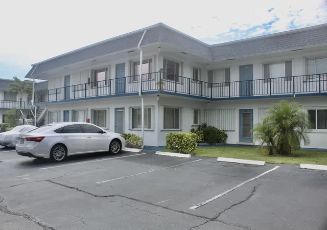 Photo 3 of Condo for sale at 2440 Lake Osborne Dr #105, Lake Worth Beach, FL 33461 | MLS# B26082338 | Listing updated on 2026-10-10